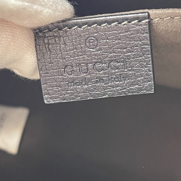 Gucci New Logo Cosmetic Case/ Pouch/ Clutch/ Black Leather Logo Portfolio - Picture 8 of 11